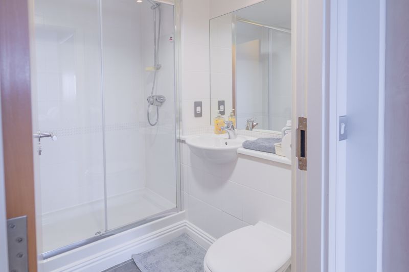 En-Suite- click for photo gallery